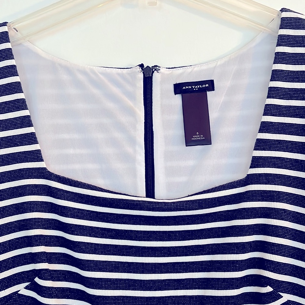 Ann Taylor Cap Sleeve Summer Navy/White Dress - Size 6! - Picture 3 of 8